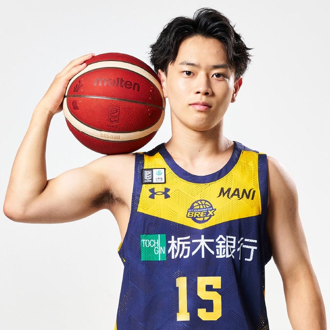 石川裕大がボールを持っている写真